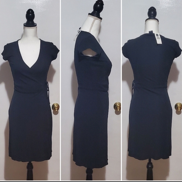 NWT GAP Black Wrap Midi Dress with Flutter Cap Sleeves - Picture 2 of 5